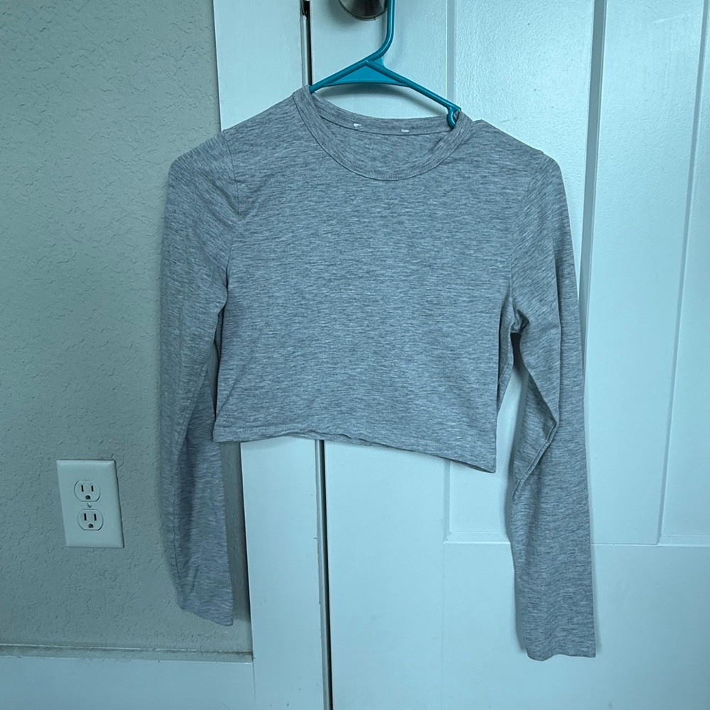 Cotton on long sleeve crop top